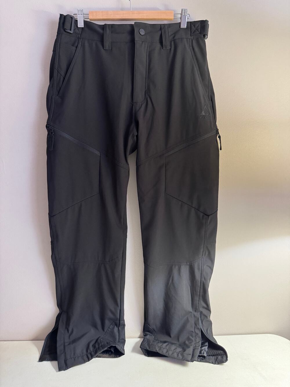 Gerry Men’s M Black Snow Ski Pants Outdoor Insulated Cargo Winter